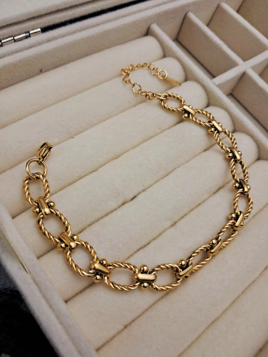 Cobra shape stainless steel bracelet - gold