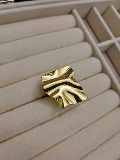 Arrugas stainless steel ring - gold