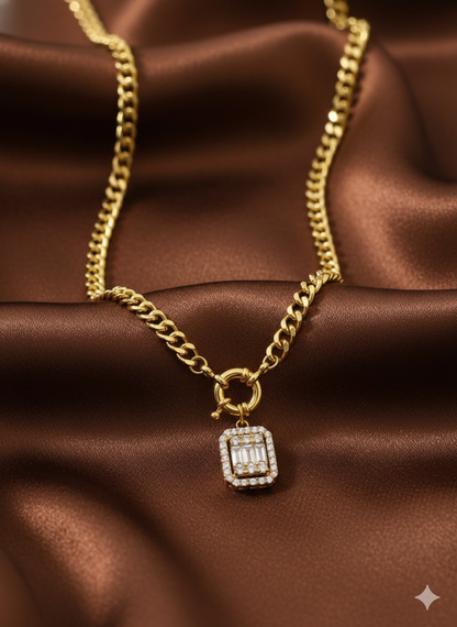 Helya pendant gold plated necklace