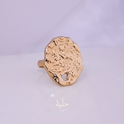 Circle Arugas Pierced Stainless Steel Ring - Gold